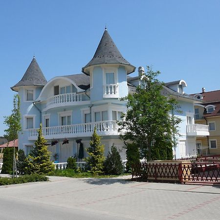 Crystal és Susanne Panzió Bed and Breakfast Siófok Exterior foto