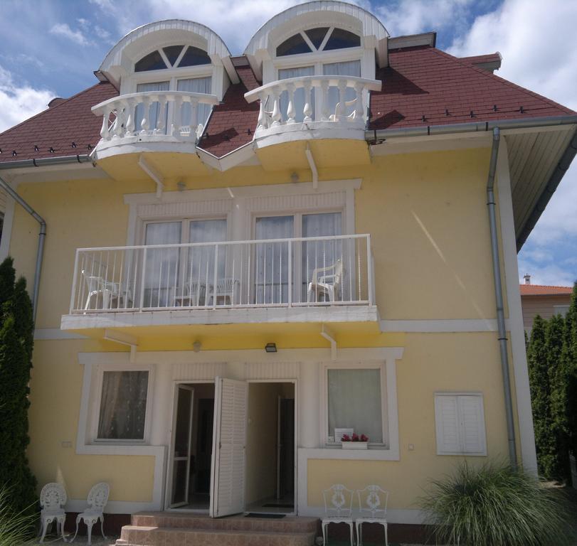 Crystal és Susanne Panzió Bed and Breakfast Siófok Habitación foto